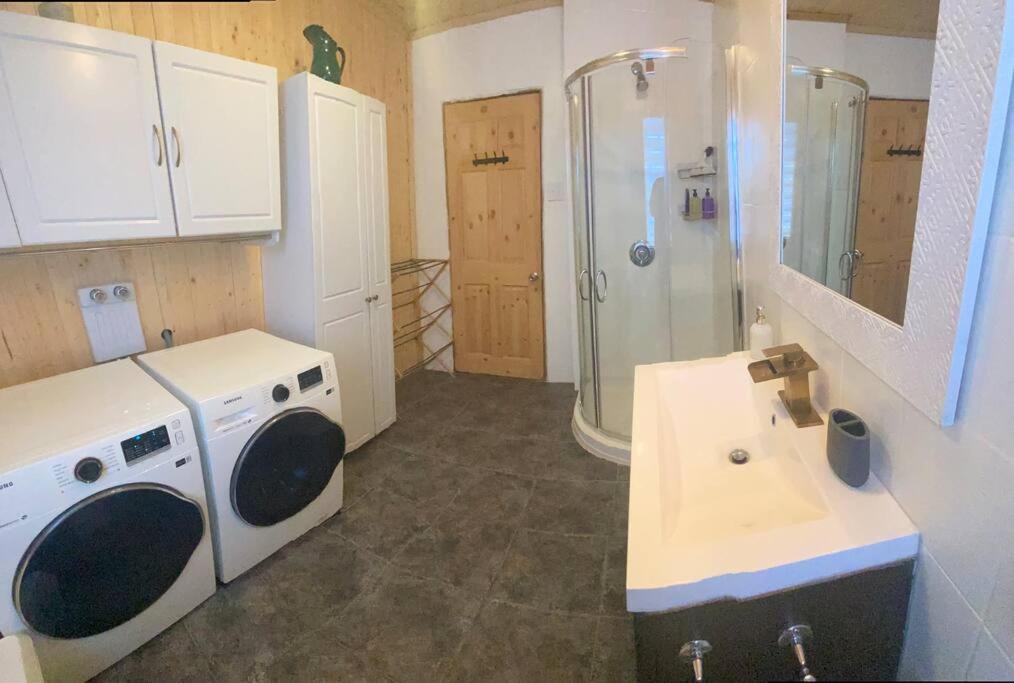 Le Jazz- Chalet Rustique/Chic Avec Spa Notre-Dame-Des-Bois Extérieur photo